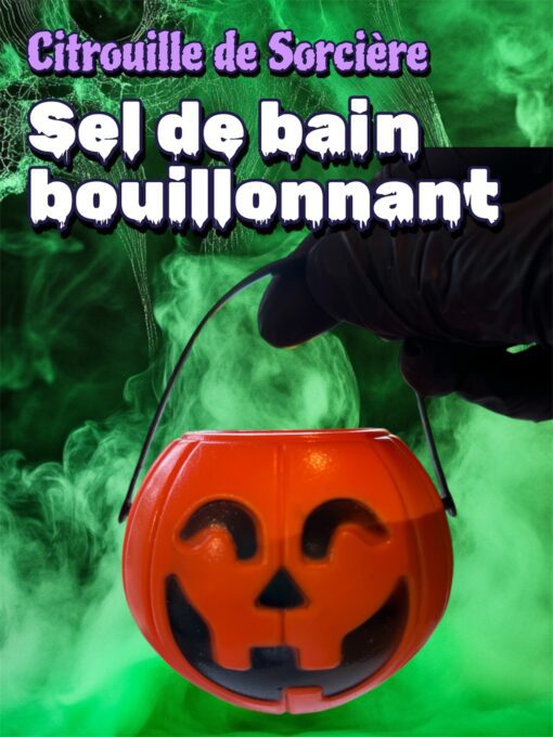 sel de bain naturel et fait main pour enfants en forme de citrouille ou chaudron de sorcière, libérant une mousse amusante dans l'eau.