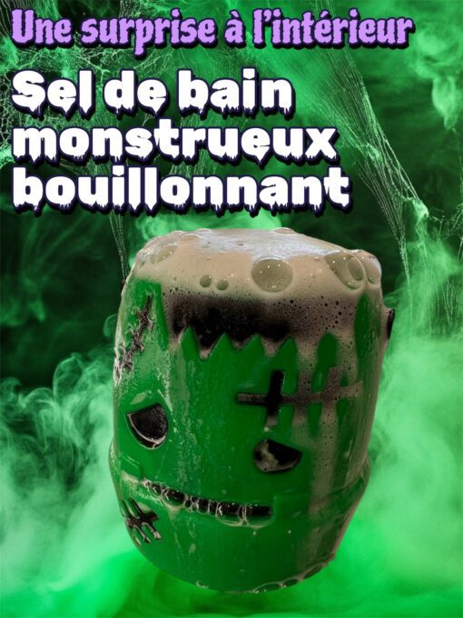 sel de bain naturel et fait main pour enfants en forme de tête de monstre , libérant une mousse amusante dans l'eau. Une surprise se cache à l'intérieur à la fin du jeu. Fait main, artisanal.